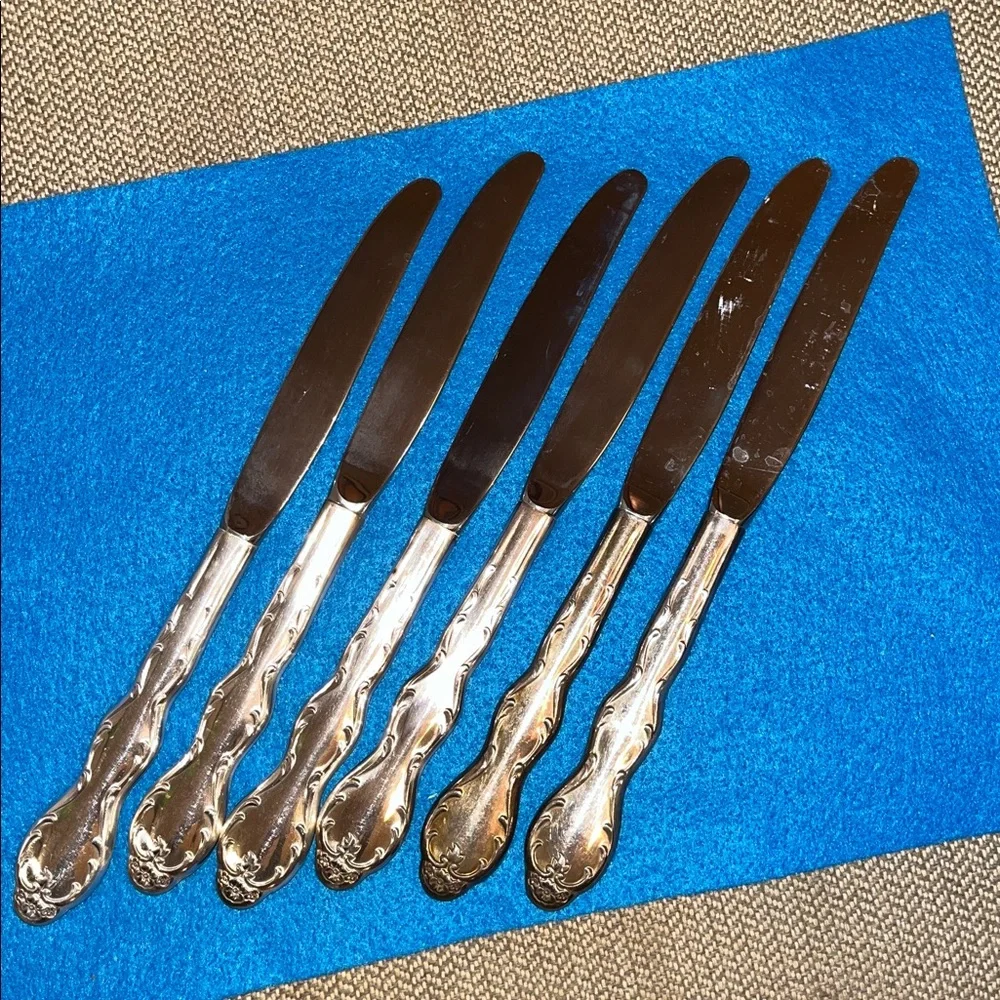 1964 VTG set of 6 dinner knives 9” Wm Rogers Melody Camelot Silverplate Flatware